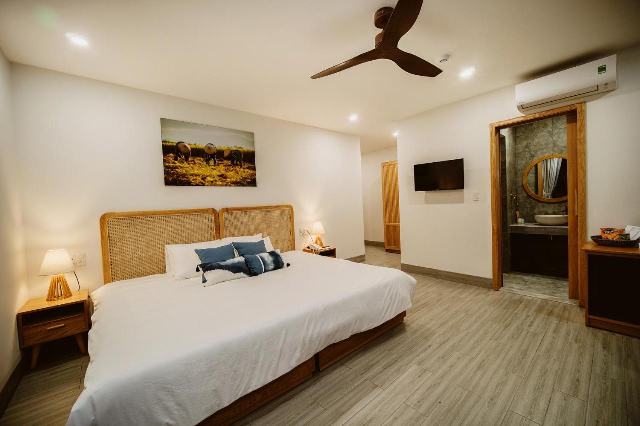 The Watermark Beachside Hotel Hoi An Exterior photo